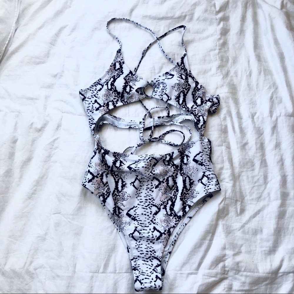 ZAFUL Snake Print Crisscross Cut Out Swimsuit NWOT